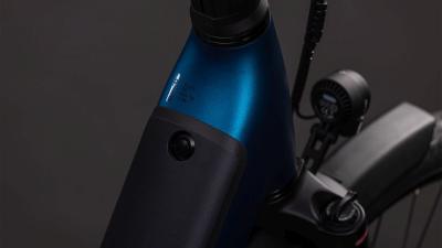 Cube Supreme Hybrid Deluxe Pro 600 electricblue'n'chrome Gr&ouml;&szlig;e: Easy Entry 54 cm Produktbild 1